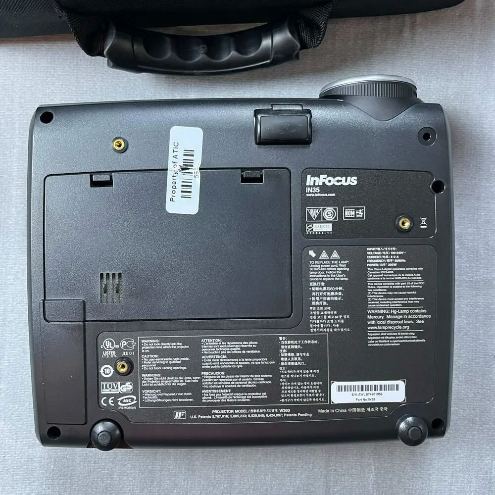 InFocus IN35 DLP Projector w/ Case, VGA & Power Cables – Tested – Portable